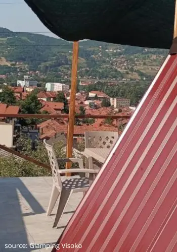 Bosnian Priamids-Glamping-Desiree van Toor